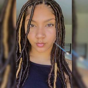 Meet your Posher, Sabrina